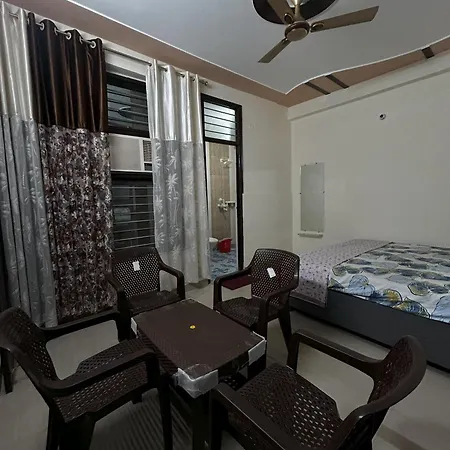 Jadon Homestay Near Prem Mandir Vrindavan Exterior photo