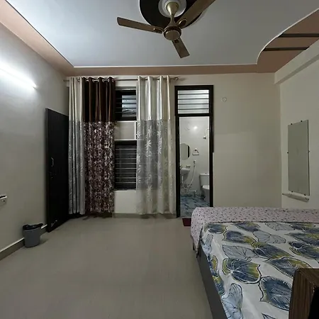 Jadon Homestay Near Prem Mandir Vrindavan Exterior photo